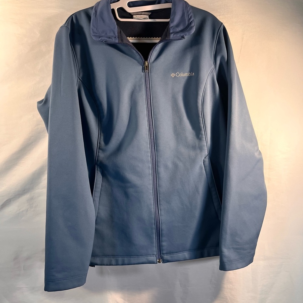 Columbia Women’s Softshell Jacket Full Zip Zippered Pockets Fleece Lined Sz Lg